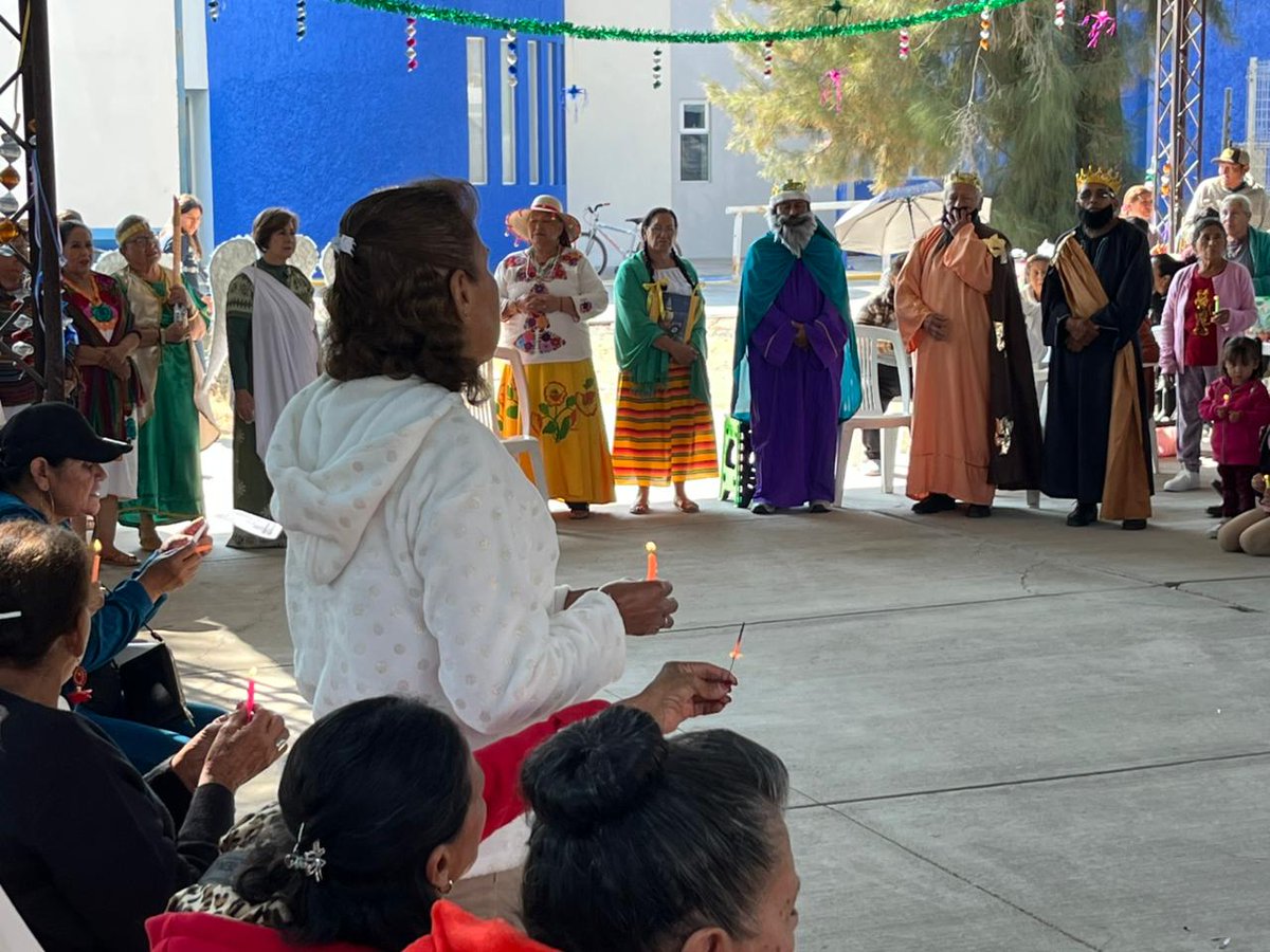 👵👴 En #SanFranciscoDelRincón, adultos mayores  llevan a cabo una posada y la realizan a otro nivel, haciendo incluso una pastorela 🕯️🎭

#4Noticias
Mira de qué se trata 👇
tv4noticias.com/noticias/adult…