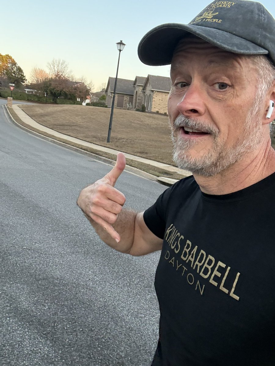 Another 5k PR!!! Not bad for an old man! 

Shoutout <a href="/tellfisher/">Tell Fisher</a> for the T-shirt and throwback to Kings Barbell.