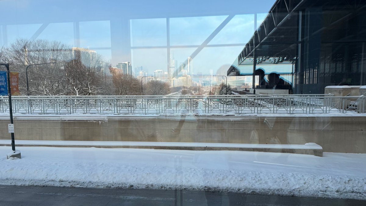 KECKSchool_USC's tweet photo. Dean's POV 📸 #RSNA25 brought snowy views, fresh insights, and Trojan spirit. Great to connect with Renee Cruea from @AcadRad and USC colleagues, and to hear @Summerin3D share updates on @RSNA’s growing 3D-printed models registry. Grateful for the experience. https://t.co/xapvr8lgI0