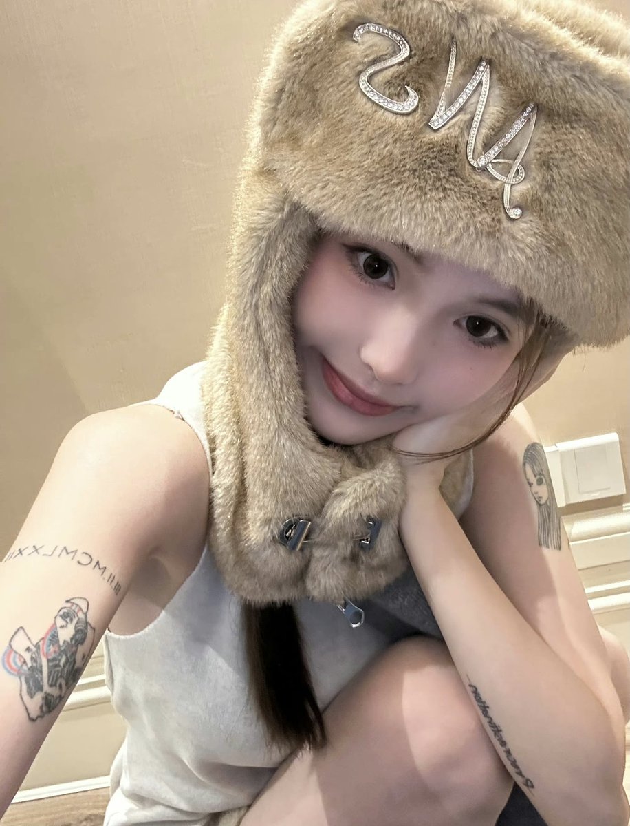uiouio123876's tweet photo. 嘿嘿 https://t.co/MV0152OeTT