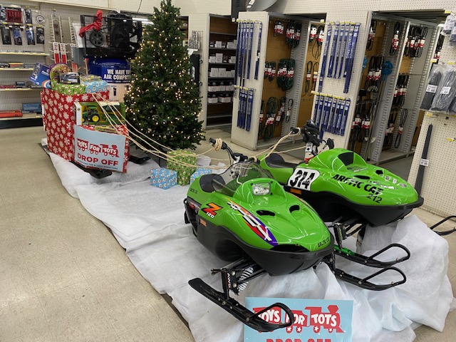 🚨LAST CALL!🚨

🎁Today is the final day of our annual toy drive!🎁

Help us make spirits bright by donating a new, unwrapped toy to benefit Toys for Tots at any of our stores by the end of today!

Today's display is from our New Elm, MN location!🎄🎅 #ToysForTots #SpreadJoy