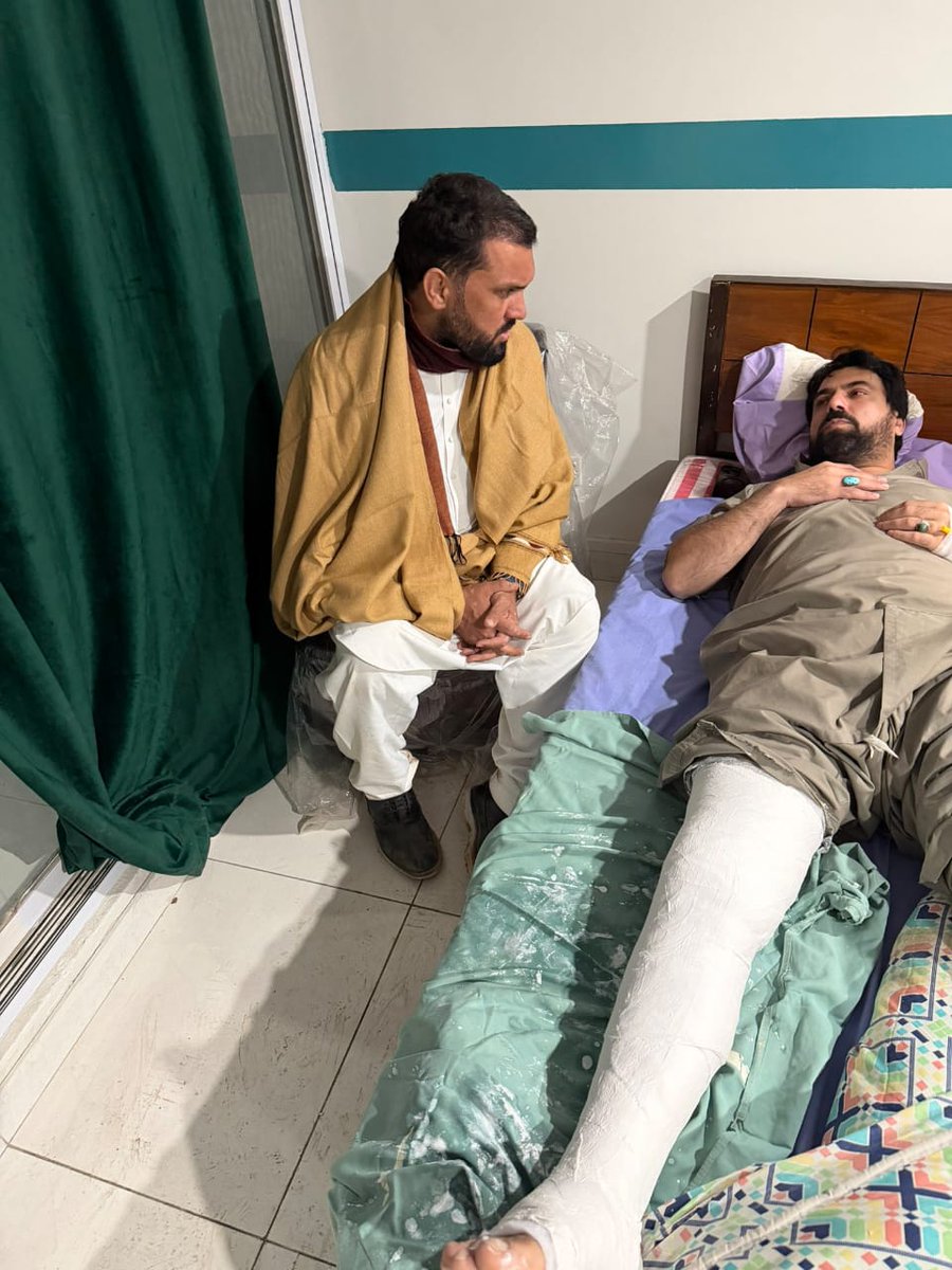 وفادار شاہد خٹک اور مینا خان ۔۔۔۔