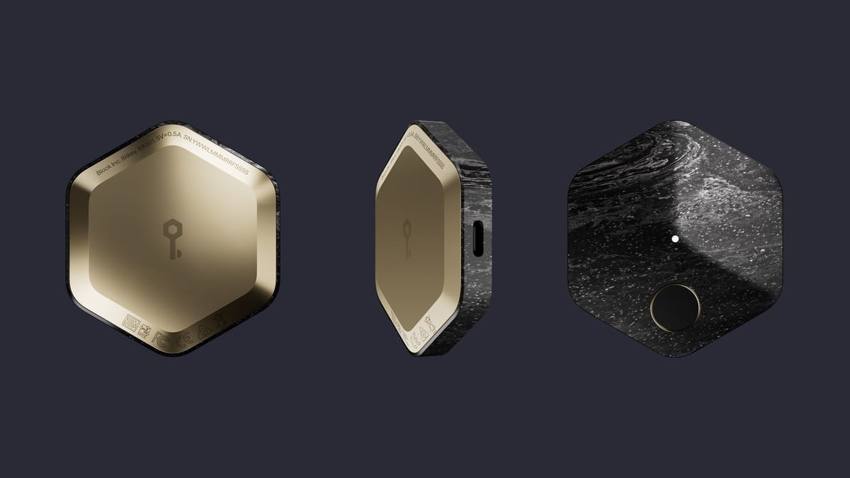 We're partnering with <a href="/Bitkey/">Bitkey</a> to give away a hardware wallet! 🟠 

Just RT this tweet to enter. That's it ✅

Winner announced Tuesday 12/16 at 4PM EST.