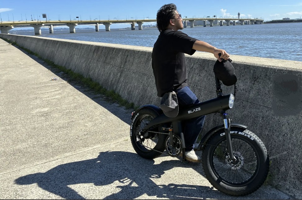 blaze_jp_'s tweet photo. 〜移動をよりオシャレにカッコよく〜
多機能な電動アシスト自転車
『スタイルeバイク』
https://t.co/MUOadq1P8k

#アシスト自転車 #ファットバイク #eバイク #ブレイズ https://t.co/lfBPiTTaAg