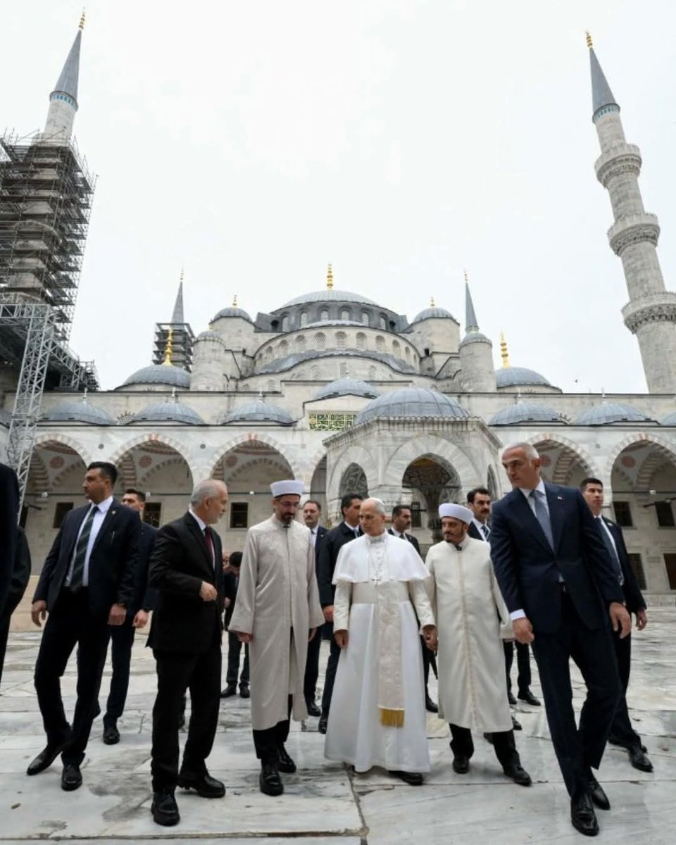 CatholicArena's tweet image. 'My preferred place of prayer is in a Catholic Church in the presence of the Most Blessed Sacrament'

Pope Leo XIV when asked why he didn't pray in the Blue Mosque in Istanbul