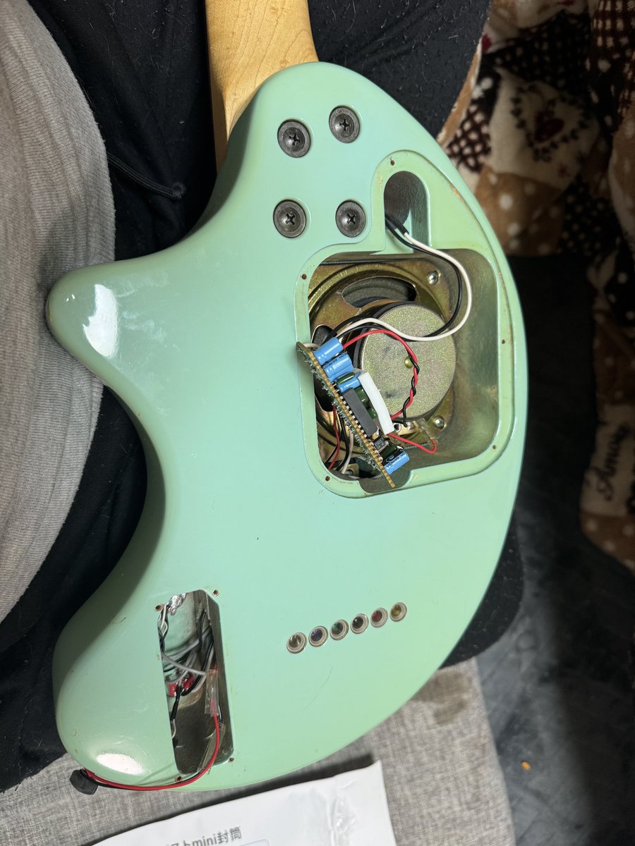 ボリュームが上がらない ジャンクのアンプ内臓のエレキギターを修理し