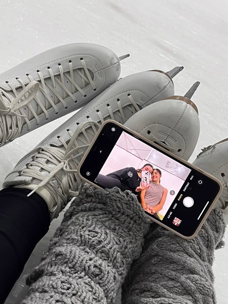 isolde ❄️ tweet media