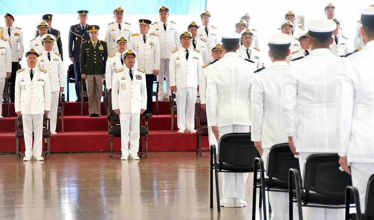 Egresaron Guardiamarinas en la Escuela Naval Militar. La ceremonia fue encabezada por el Jefe del Estado Mayor General de la Armada, Almirante Carlos María Allievi.
Leer más: gacetamarinera.com.ar/nota/1861?titl…