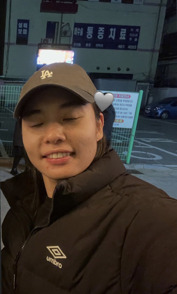 셀카 찍을 때마다 눈 감는 아기 실존!!!