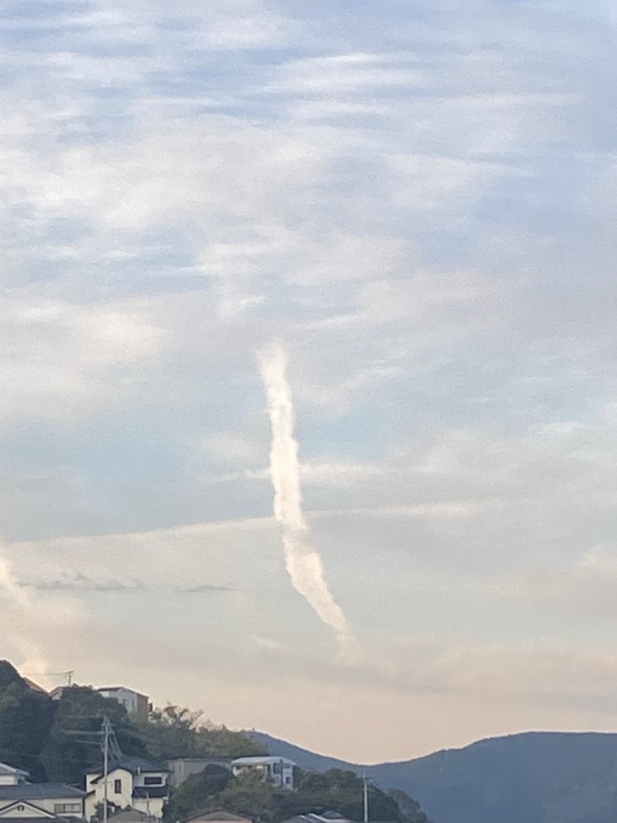 なんだろう？ この立ち上がる雲