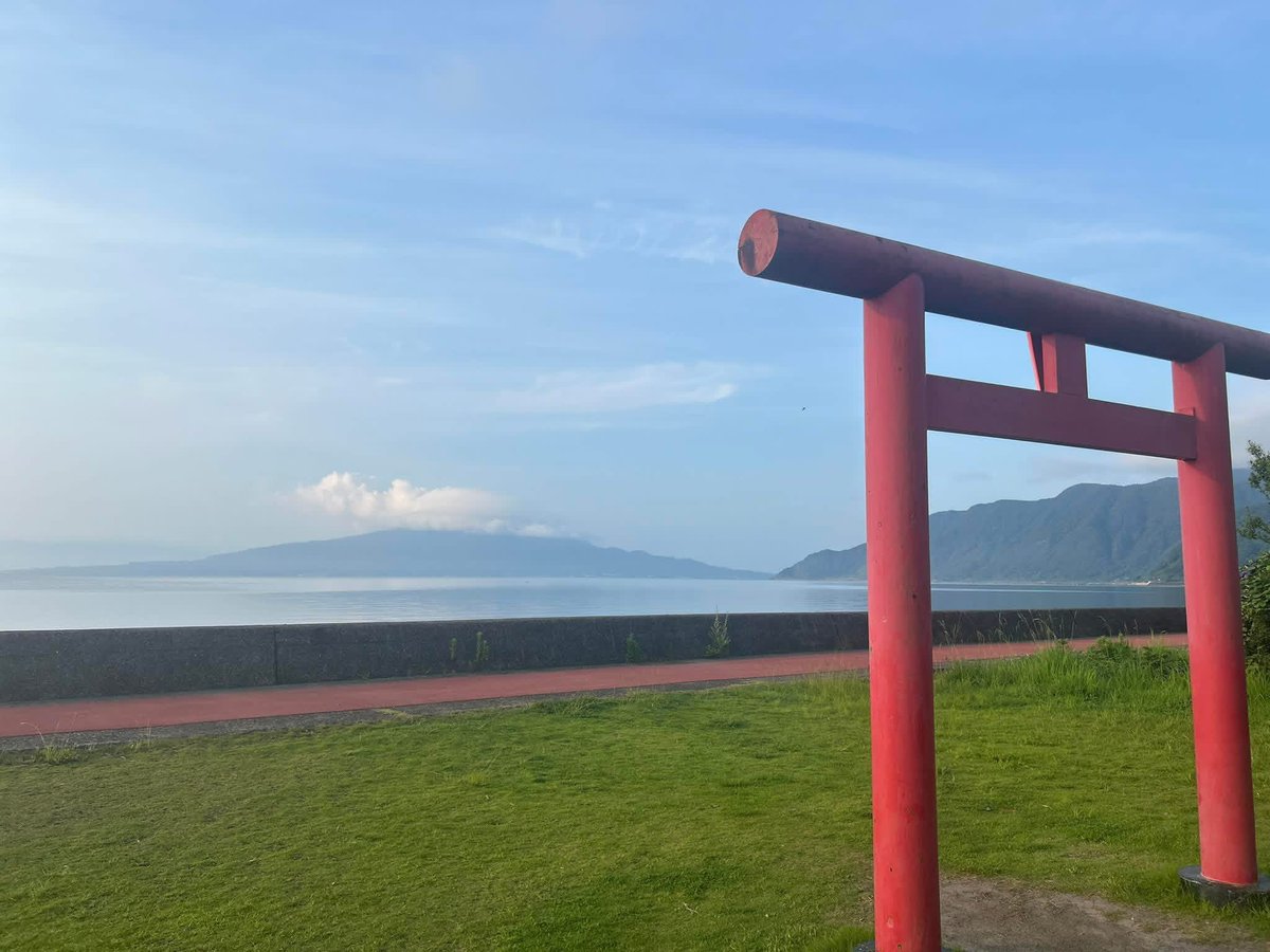 interwave12cub's tweet image. おはようございます(^^)
今日の桜島です。
天気は快晴！空気もウマイ！
よか天気になりました！！！

女子カーリング、強いですね〜
難敵トルコを撃破しました！
これで５連勝です。
おめでとう御座います！

今日も一日、元気に楽しんでいきましょう！！！