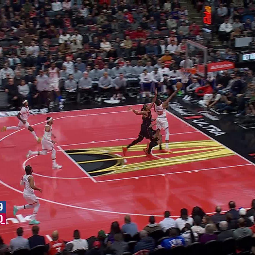 .@joshhart doin his thing... 21 PTS | 6 REB | 4 AST 