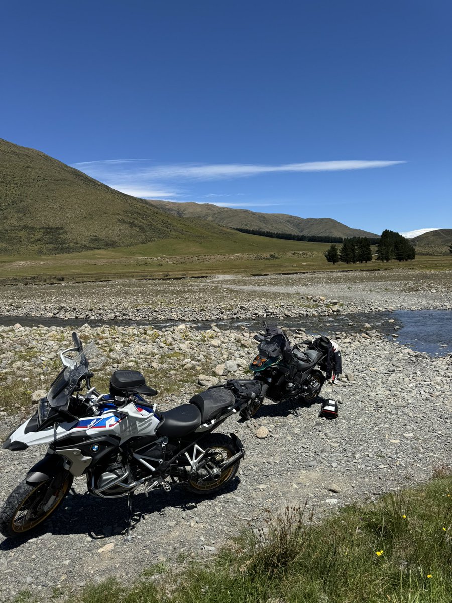 RGuyStewart's tweet photo. I spent the afternoon riding through Lees Valley, which is a stunning hidden place just north of Oxford. I'm now shattered and it was completely worth it. https://t.co/OD9xKoBWDz