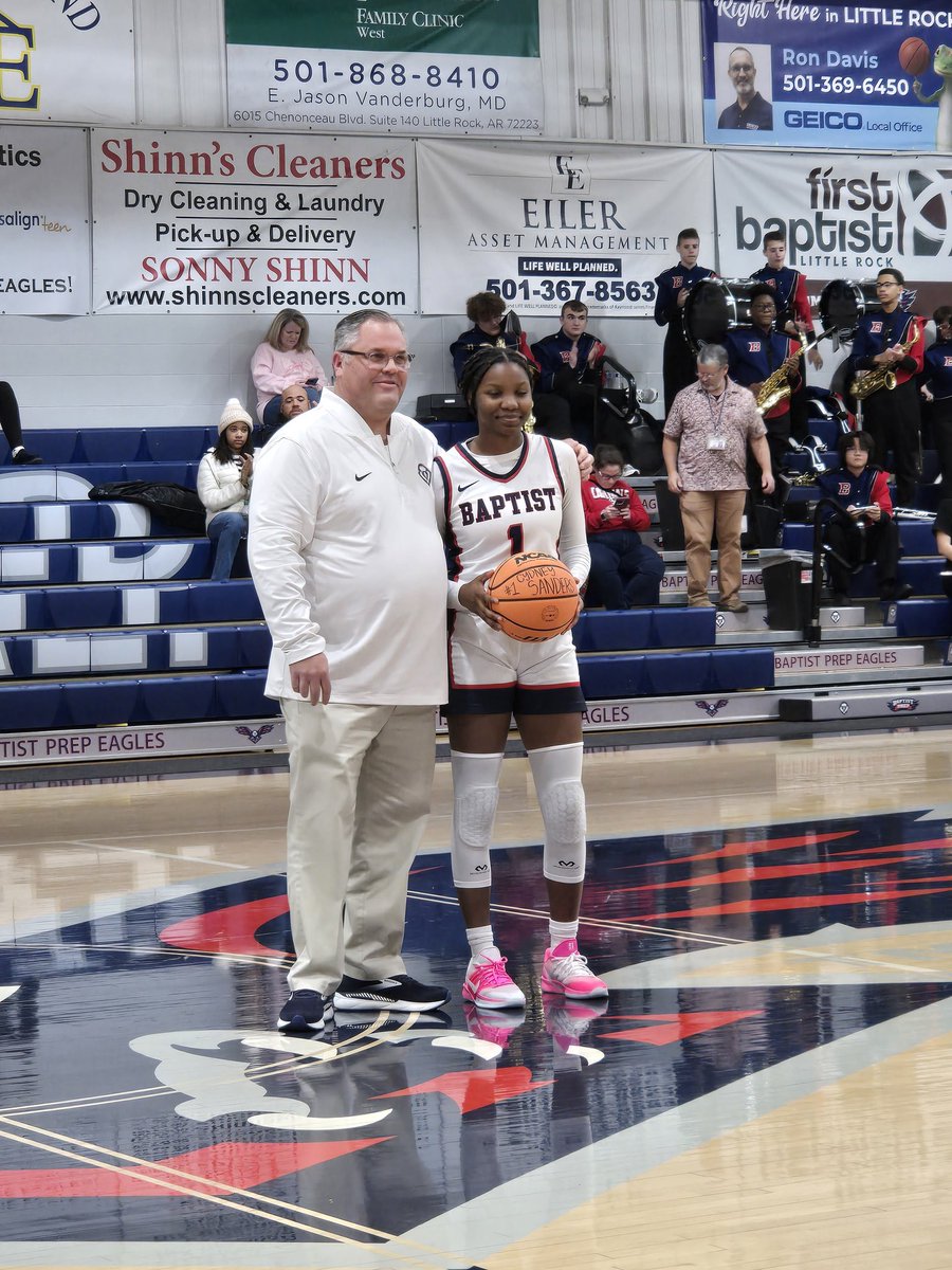 _Cydneysanders2026_ tweet media