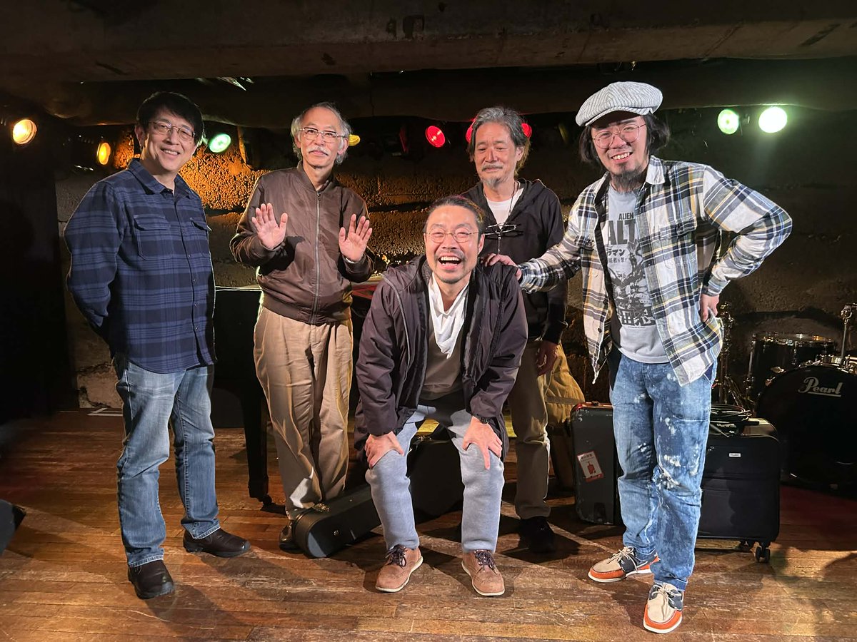 昨日の東京吉祥寺編でしゃぼん玉感謝祭2025無事終えました。
常さん、来てくださいました皆様、ムジカさん、ブラジルコーヒーさん、マンツーさん、アズミさん、優作さん、関島さん、中尾さん、古池さん、
ありがとうございました。
来年は七回忌です。どうぞまたよろしくお願いします！