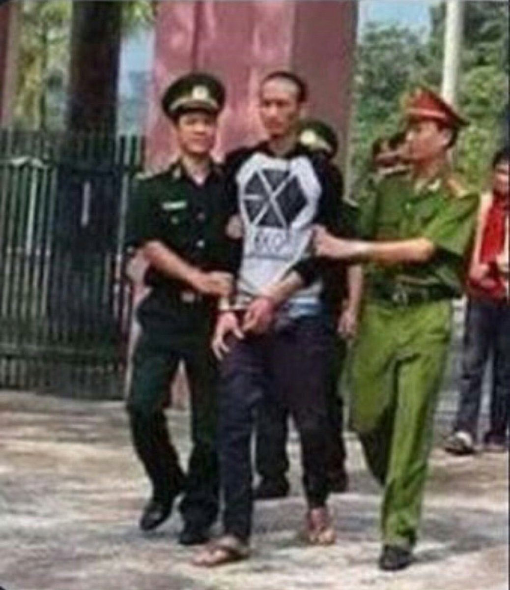 lala loves exo tweet media