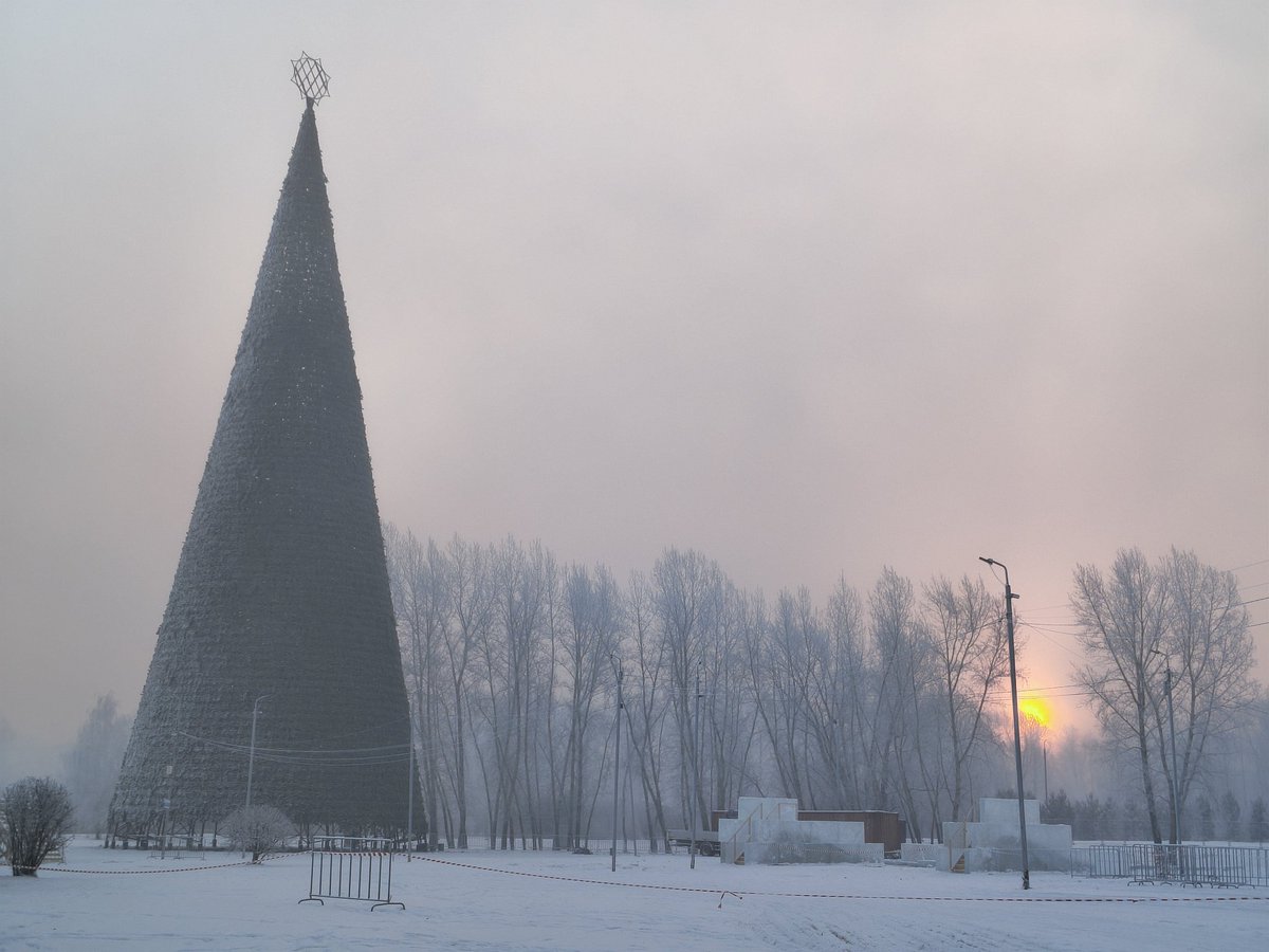 atomruncat's tweet image. Доброе утро, Сайлент Хилл 🏃‍♂️