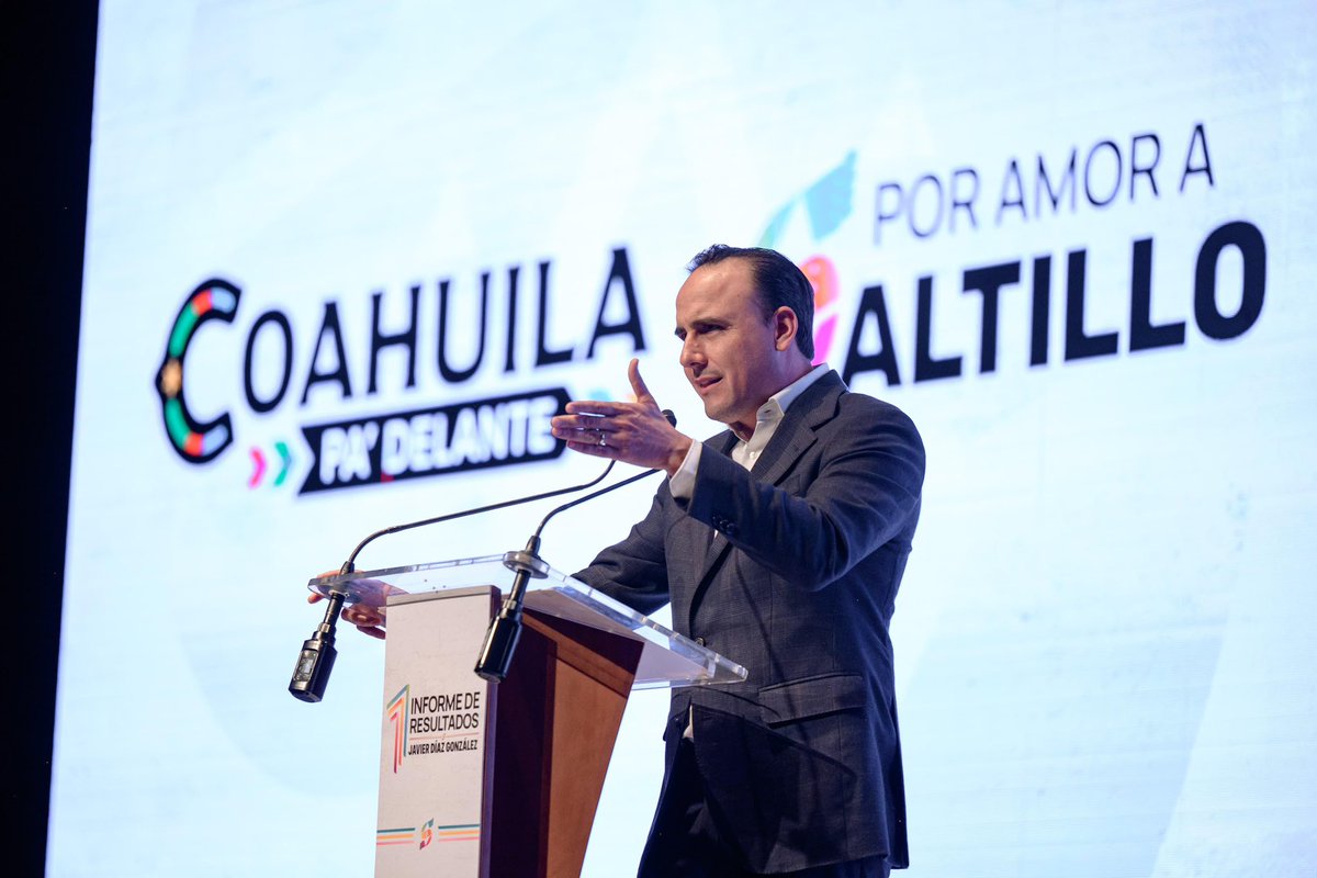 javierdiazglz's tweet image. Hoy presentamos nuestro Primer Informe de Resultados, acompañados por nuestro gobernador Manolo Jiménez y por cientos de representantes de todos los sectores de nuestra ciudad.

(1/2)