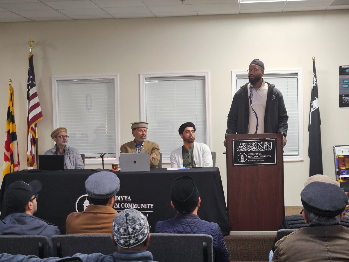 MKA_Baltimore's tweet photo. Masha'Allah great attendance during this passing week's general meeting. Khuddam &amp; Ansar participated in various scenarios aimed at improving habits and spirituality. We were honored to host Sadr MKA USA who delivered a address as well as a welcome to Murabbi Feroz Hundal
@mkausa https://t.co/IN0JYDwpXY