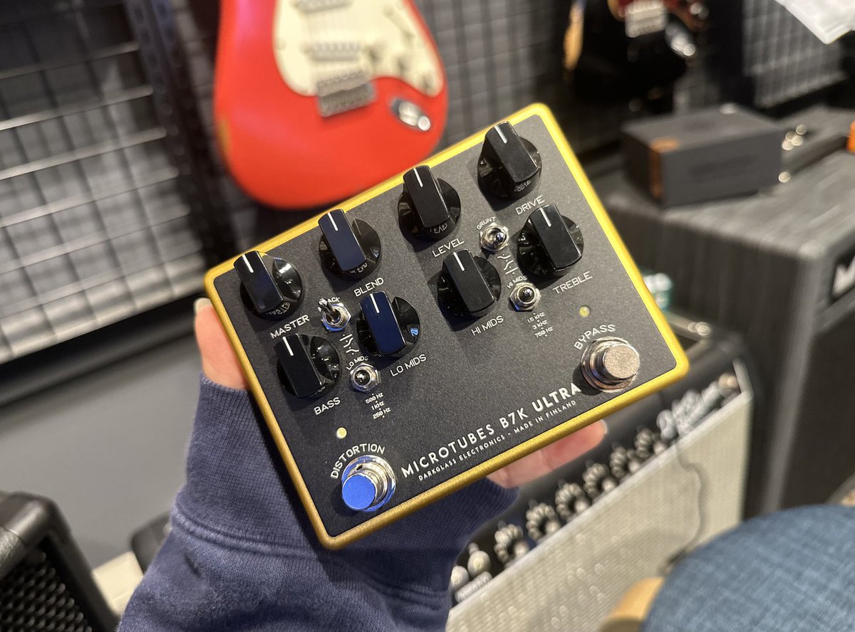 新宿店エフェクター速報・:*+(( °ω° ))/:+ 〝限定カラーのみなさま