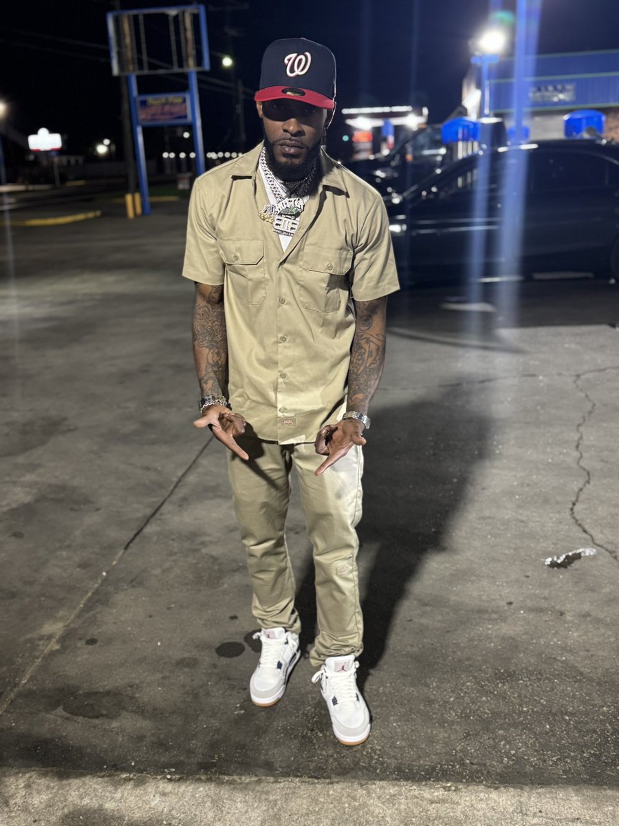 LordWilliams1st's tweet photo. Woke up and decided I Was in love with where God brought me to 💎 https://t.co/sDntAH49SZ