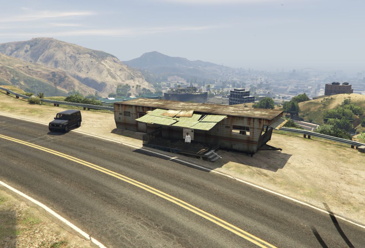 Due to performance concerns, PC Legacy, PS4, and Xbox One will have a lower end mansion in tonights update.