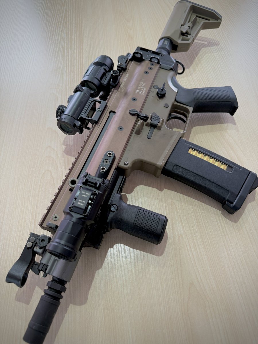 ノムさんの「東京マルイ次世代電動ガン SCAR-L」 元々ゴリゴリに外装