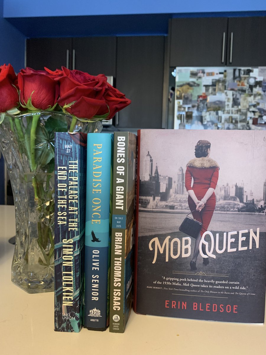 janetsomerville's tweet photo. AUGUST: #HistoricalFiction 
Bledsoe MOB QUEEN
@olivesenior PARADISE ONCE
@SimonTolkien THE PALACE AT THE END OF THE SEA
Isaac BONES OF A GIANT

@BlackstoneAudio @AkashicBooks @LUAuthors @PenguinRandomCA https://t.co/yfqxC90PCJ