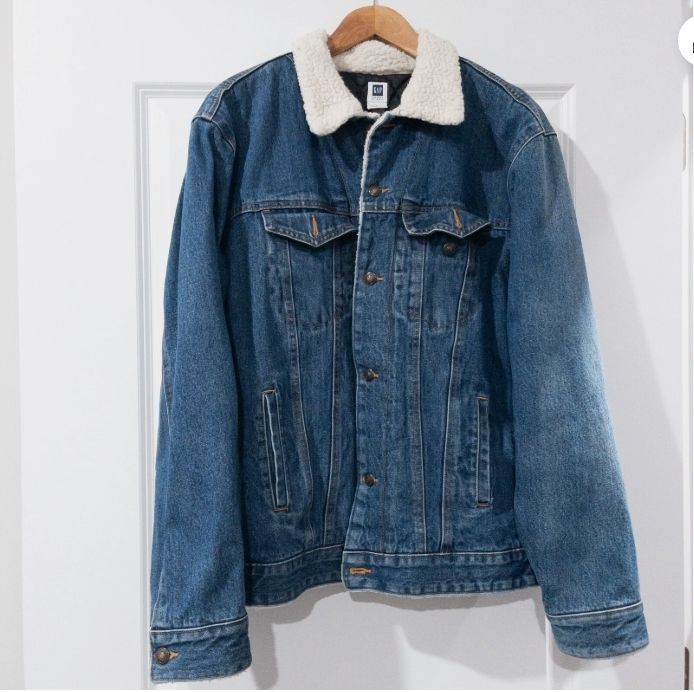IRGRL's tweet image. GAP Men’s Sherpa Lined Jean Jacket | Quilted Denim Coat Size L | Classic Winter Layer
Warm sherpa collar, quilted interior, timeless denim style. Great cold-weather staple.
ebay.com/itm/1857013571… 
#GAPMens #DenimJacket #SherpaLined #WinterCoat #MensFashion #VintageStyle