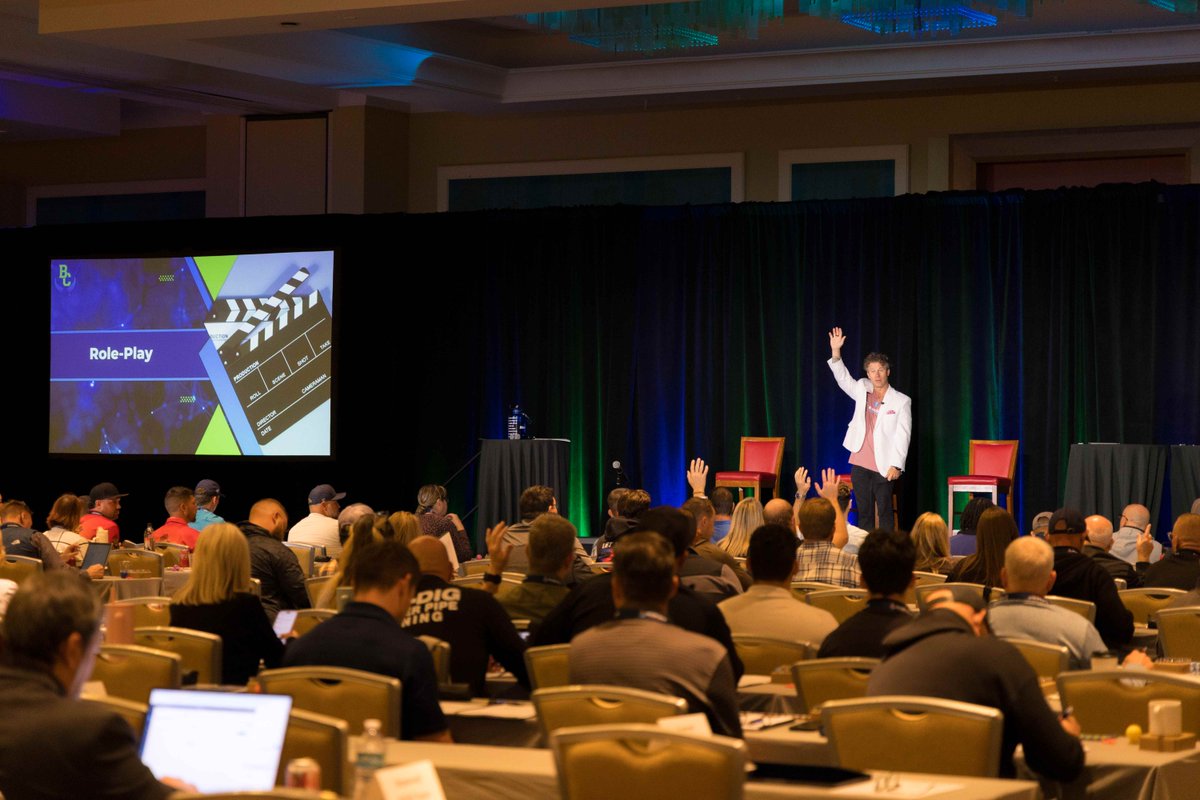 BlueCollarSG's tweet image. Throwback to Day 3 at #AccelerationDays® 🔥 Kenny Chapman’s closing keynote, The Bridge Is You, reminded us: great leaders connect people + tech with alignment, purpose, and possibility.

The room left ready to build what’s next! 🚀

#Leadership #HomeServiceBusiness