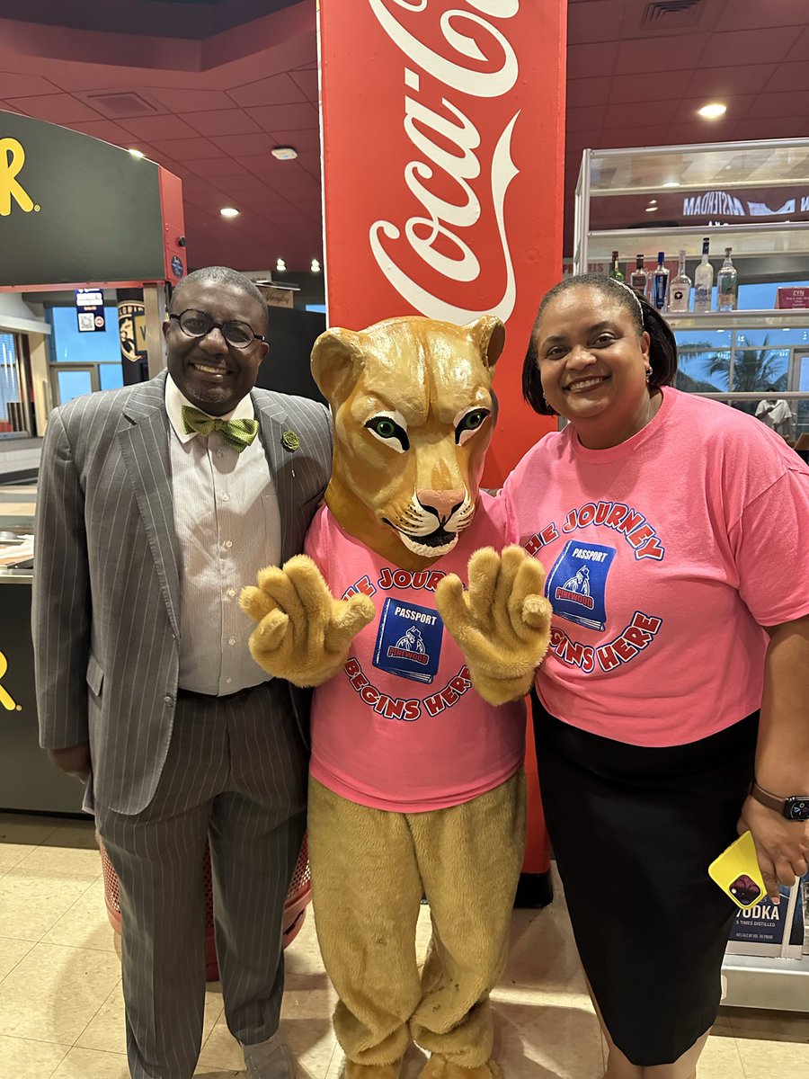 Pinewood Elementary School/N. Lauderdale tweet media