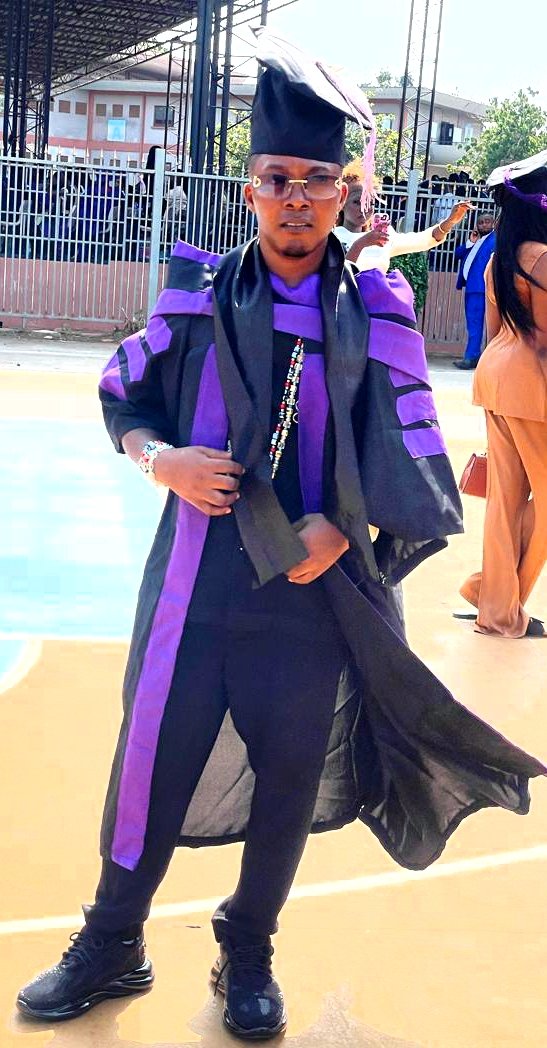 Kafroking's tweet photo. 📚🏅 God Did 🙏🏾

Congratulations to me 

Bsc done &amp; dusted  🇹🇬 https://t.co/Tk5SXnYn5V