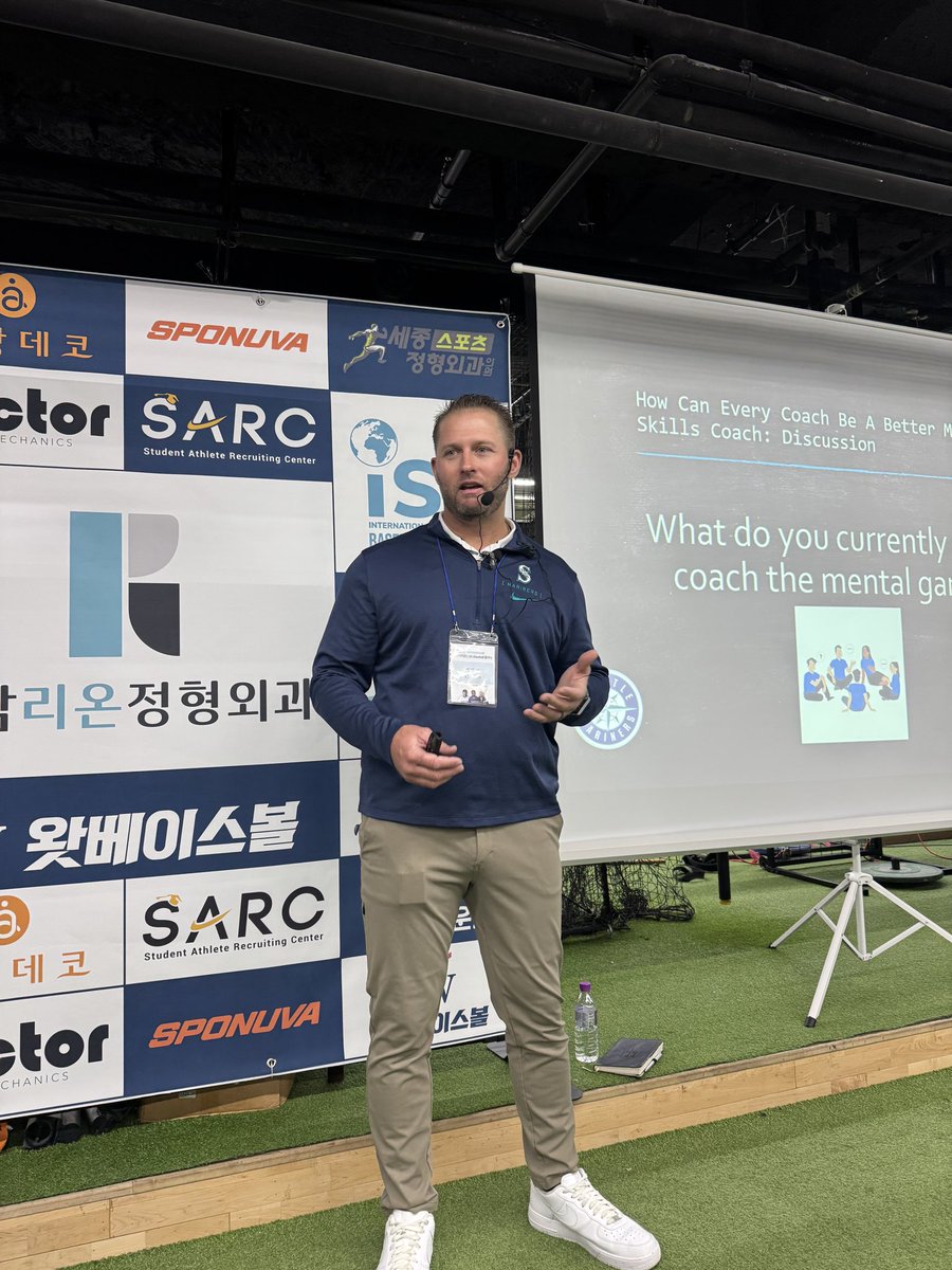 MentallyPerform's tweet photo. Korea Trip 2025 🇰🇷

Last week, I spoke at the ISG Baseball Coach’s Clinic in Seoul, Korea! I was honored and grateful to interact with about 100 total coaches from the KBO, Colleges &amp; Universities, High Schools, Private Training Facilities, and Mental Skills Coaches! 🙏 https://t.co/g8GnDyJvzy