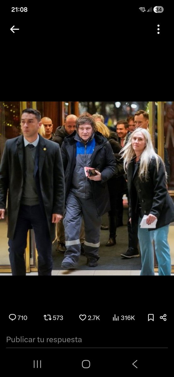 Llego a Oslo el primer mecánico de los F-16