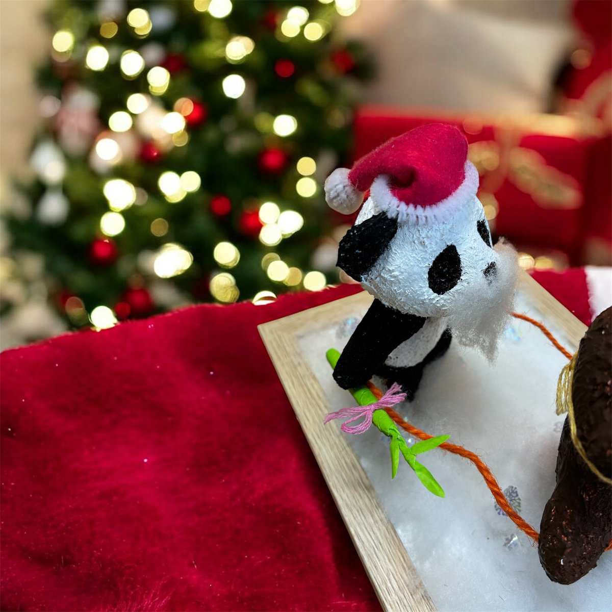 くまサンタ⭐︎プロフ必読になります。 タイトル不穏🤣🤣🤣でも楽しそう♪ サンタさんのふりしてプレゼント