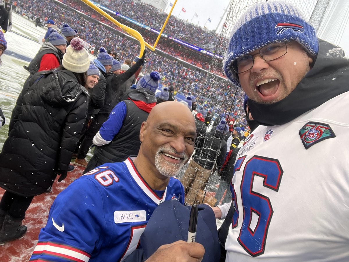 patterson_kp's tweet photo. @DarrylTalley Thank you so much for stopping to take a pic and sign my jersey. You are a true legend. Spiderman! https://t.co/nrSK4mWZ60