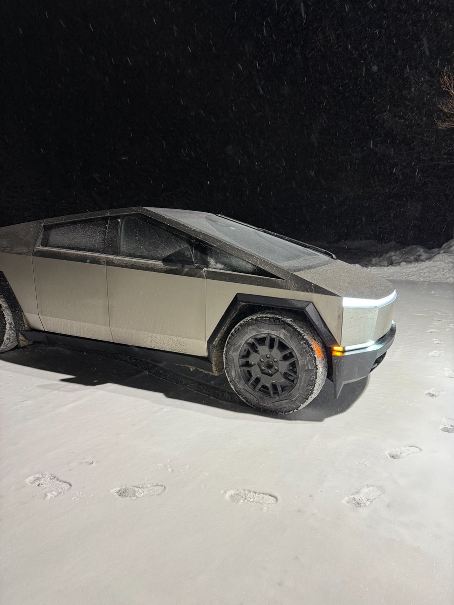 Christopher C. Cyrus tweet media