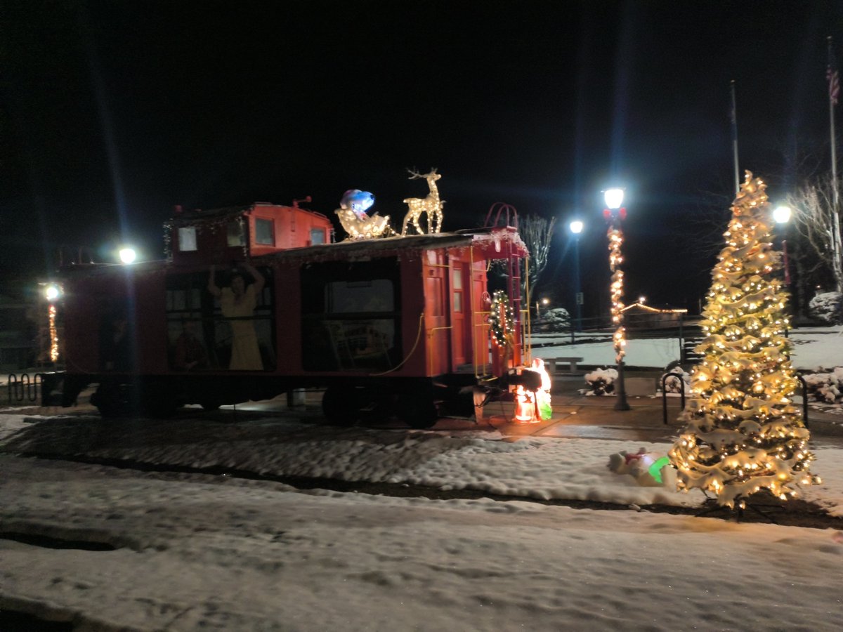 albert instein tweet media