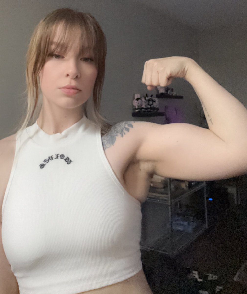 Sidoneee ✨muscle mommy✨ tweet media