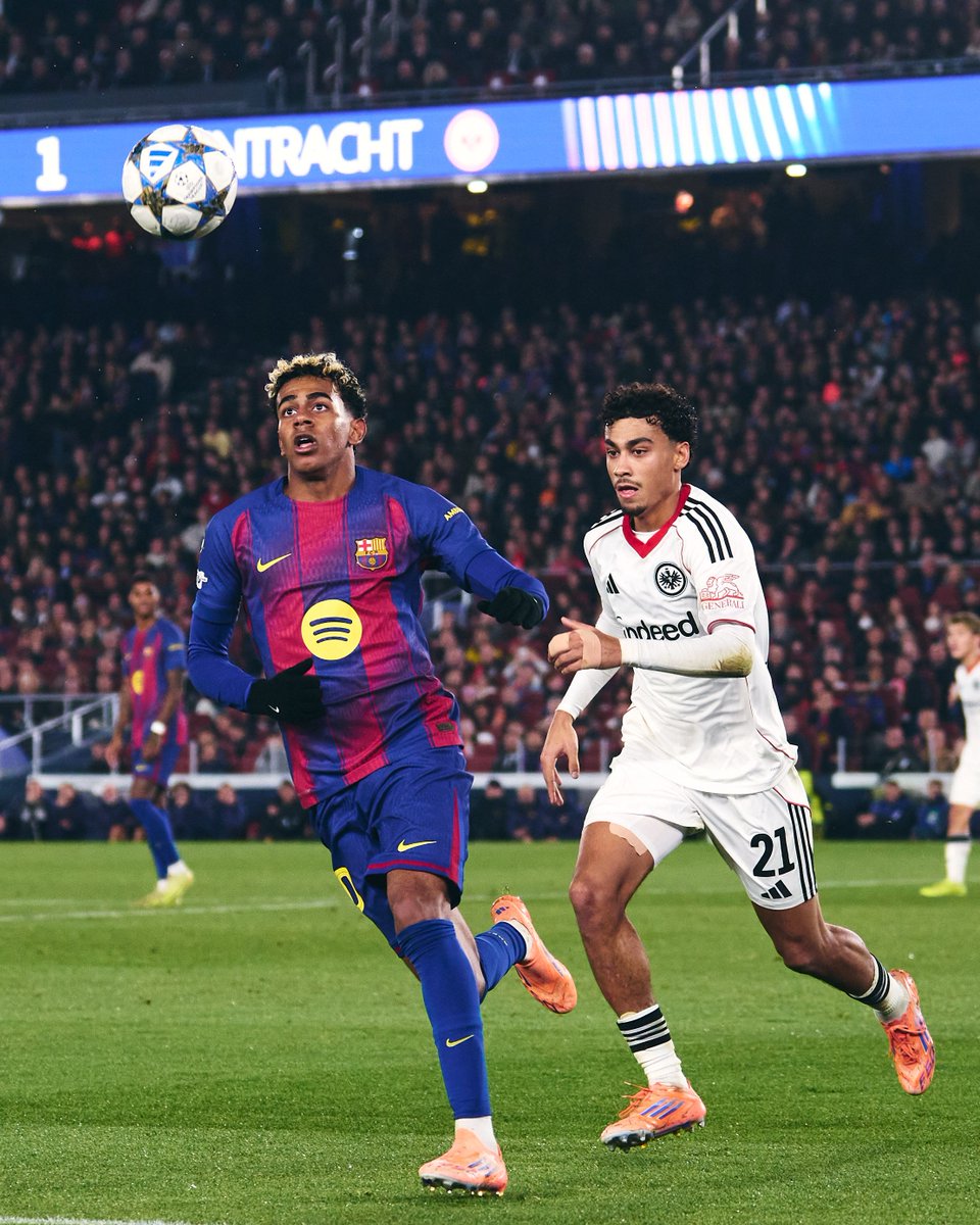 ヤマル　FCバルセロナ