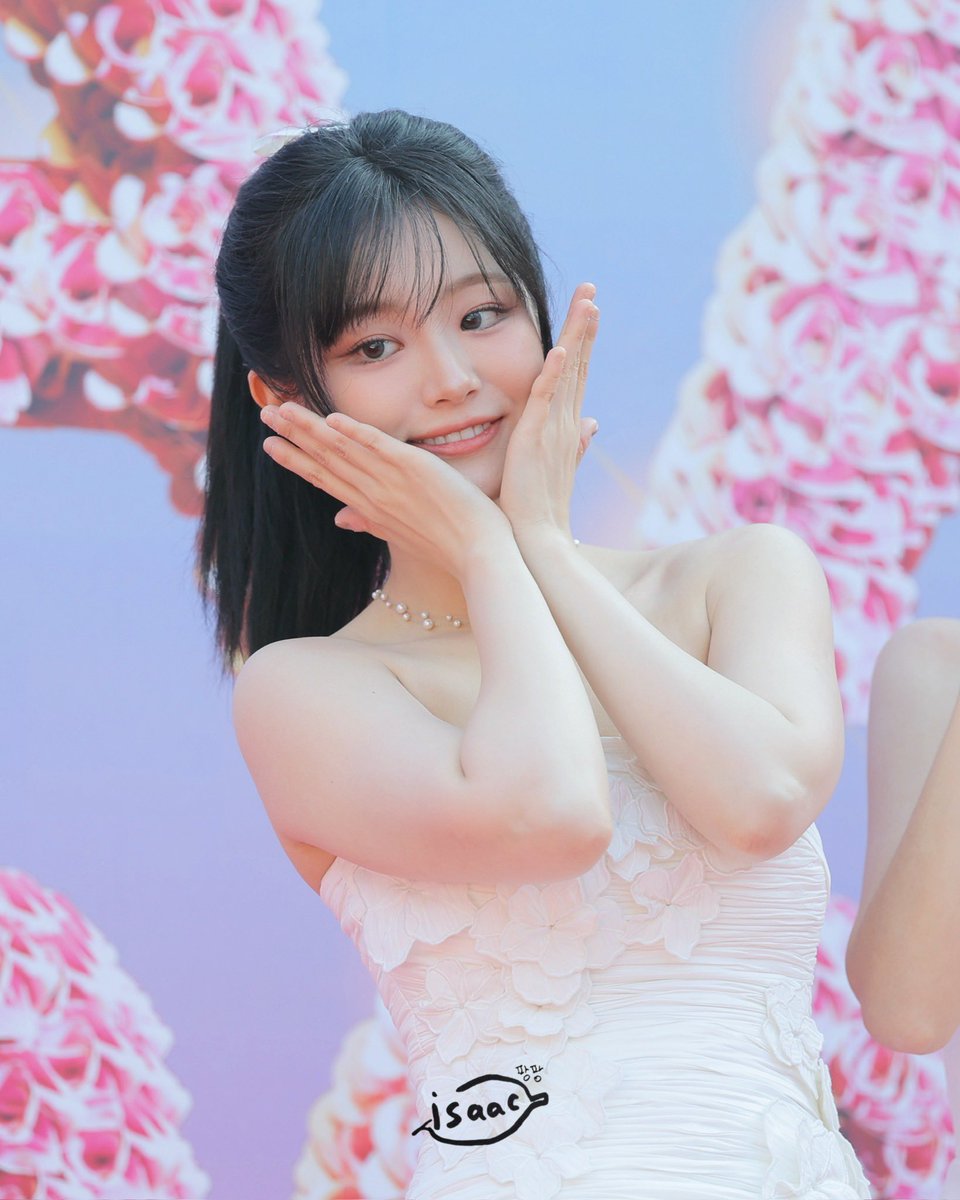 251206 AAA RED CARPET #QWER #쵸단 #Chodan #チョダン