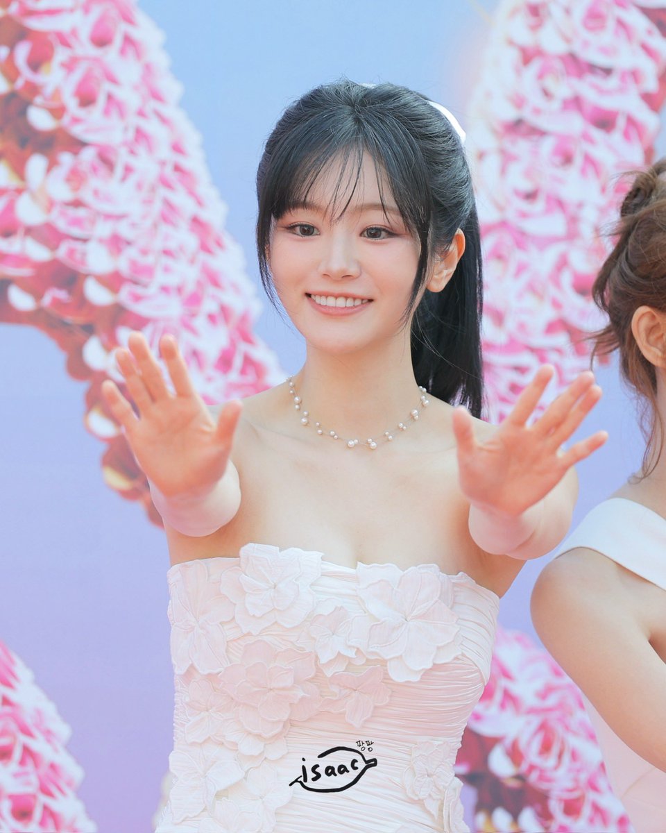 251206 AAA RED CARPET #QWER #쵸단 #Chodan #チョダン