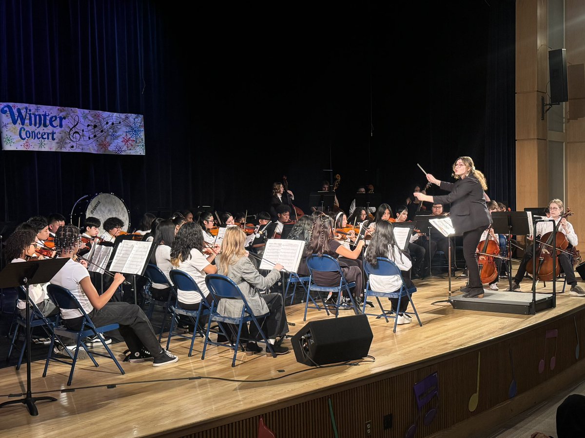 PeekskillCSD's tweet photo. 🎶Our PKMS students are kicking off this year’s Winter Concert Series with a lineup of seasonal favorites! Their hard work and talent are sure to bring plenty of cheer!! Stay tuned for more performances throughout the season! ❄️ #KeepingthePromise #Peekskillpride https://t.co/ELUJVWLkKq