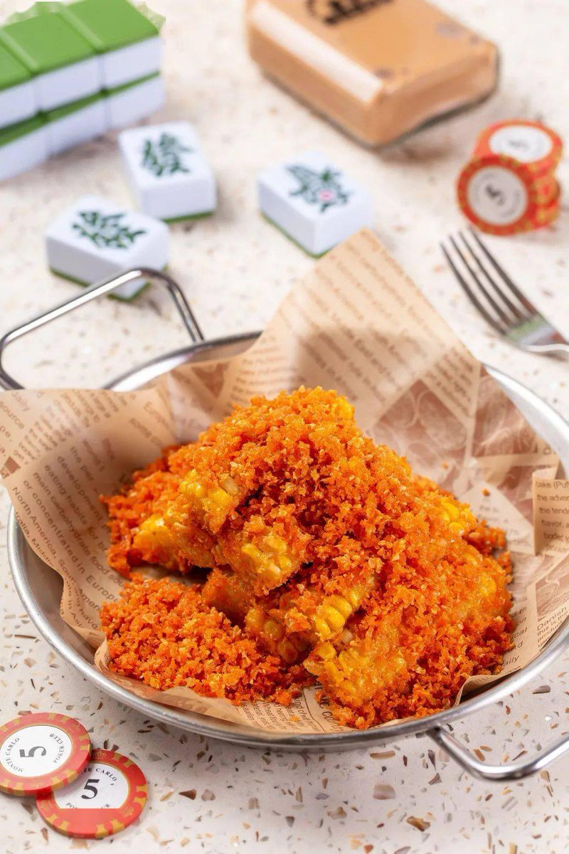 crawfishnicktx's tweet photo. 咬下溏心蛋的瞬间，蛋黄绵密流心裹着热饭，今日份治愈是碳水给的 https://t.co/ibNQj4Nm7k