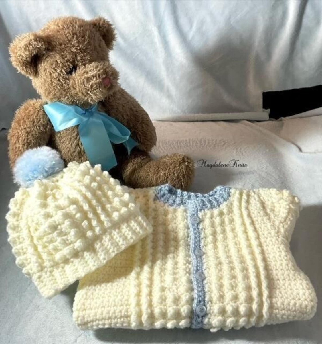 PamelaBaker67's tweet image. etsy.com/listing/178024… @MagdaleneKnits #EJWTT #CrochetedIrishKnitSweaterBlueTrim #BabyBoy