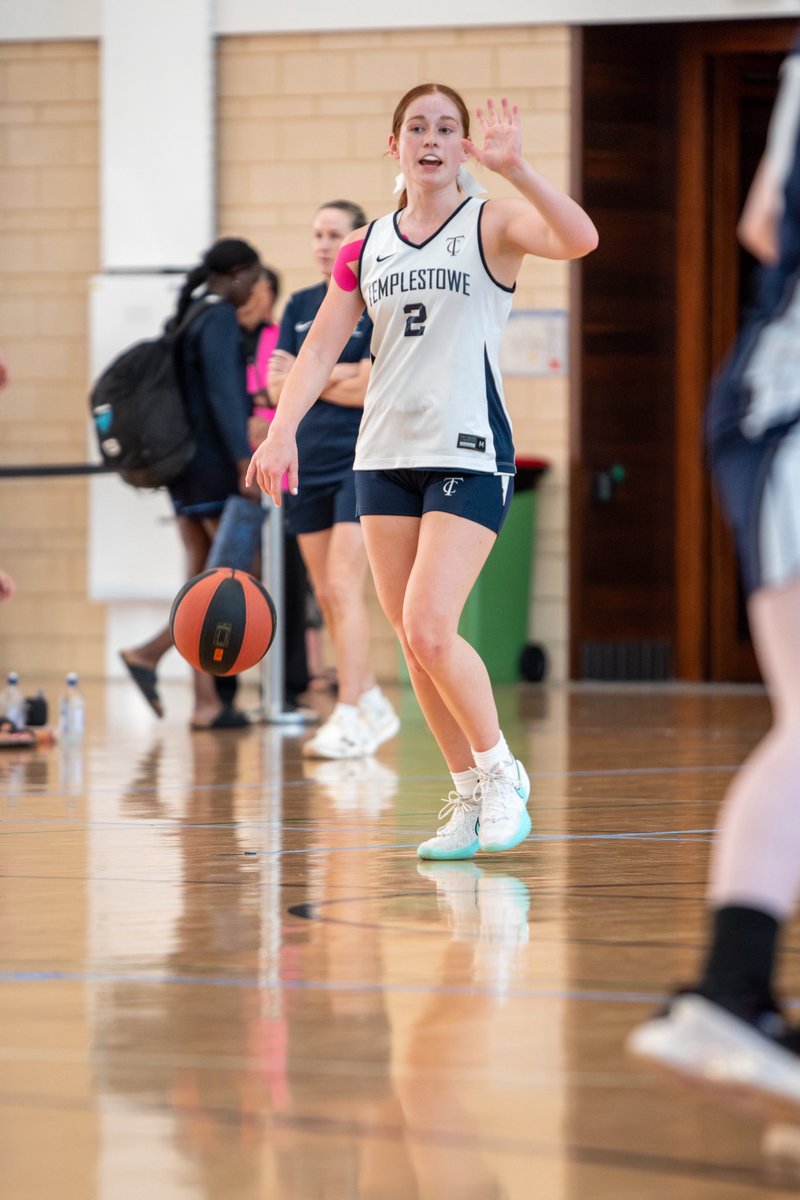 Zoe Farrow tweet media