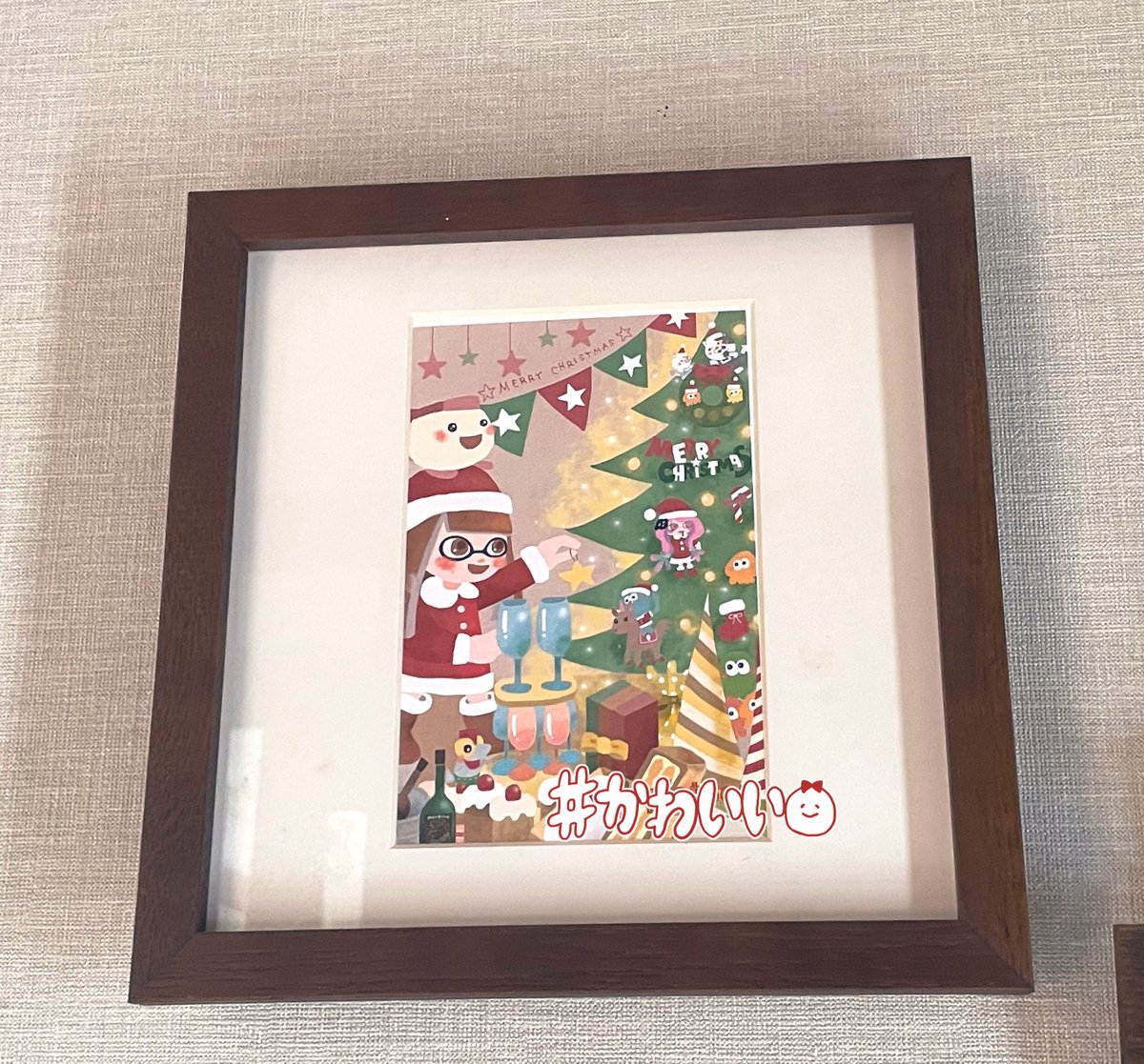 いつもイラストをみせてもらっているAmeさんのクリスマスカード、ようやく手に取ることができました✨玄関に飾ってみるたびに癒されています。
Ameさん素敵な企画ありがとうございました🥰
大切にします✨