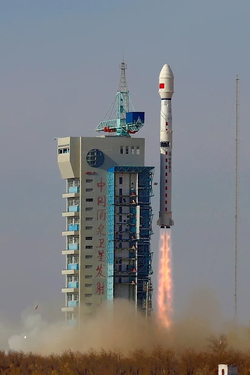 wulei2020's tweet photo. Earlier,a #LongMarch6A carrier rocket blasted off from the Taiyuan Satellite Launch Center and a #LongMarch4B launch vehicle was launched from Jiuquan Satellite Launch Center. What a fruitful day! https://t.co/IxN0LY6MN4