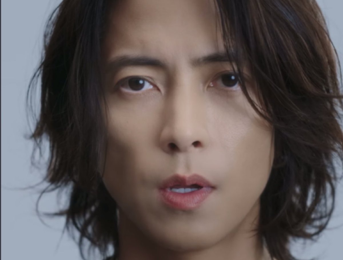 #TomohisaYamashita 
#TheArtist
 youtube.com
智久さん自ら作詞、監督されたMVです👍
ぜひ皆さんにも聴いてほしい素敵な音楽になっています💜
イイね、視聴回数チェックして下さいね🥰
#山下智久