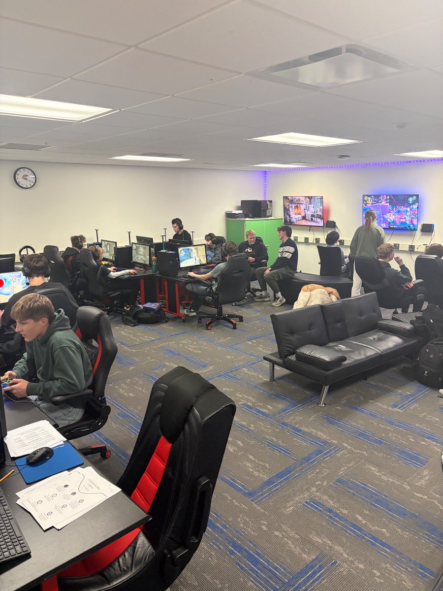 The #TrojanEsports kids are working hard at finalizing our starters and teams for the Spring Season. Lot's of fierce head to head competitions going on.  Excited to see a bunch of new faces too.  Should be a fun spring season.